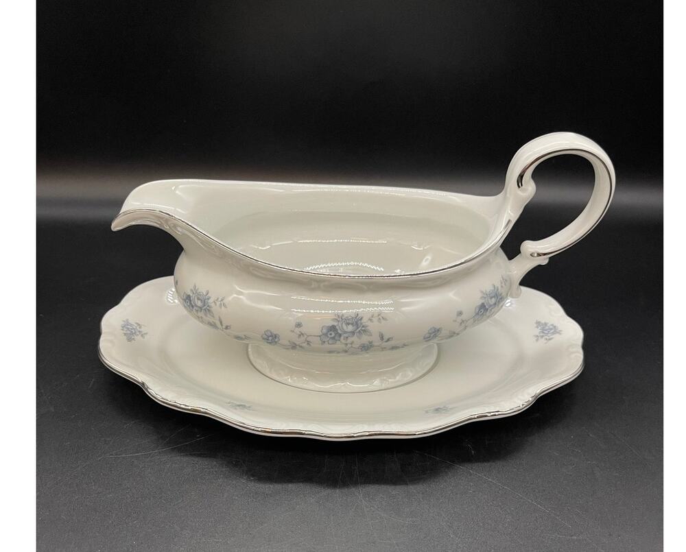 Johann Haviland Blue Garland Gravy Boat & Under Plate Bavaria Germany